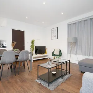 Imperial Middlesex Street Apartment London
